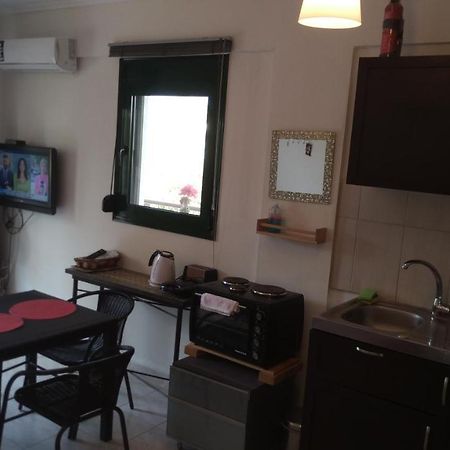 Garden Maisonnette 2-Bedrooms Sleeps 6 Adults 200M From Sandy Beach Asproválta Ngoại thất bức ảnh