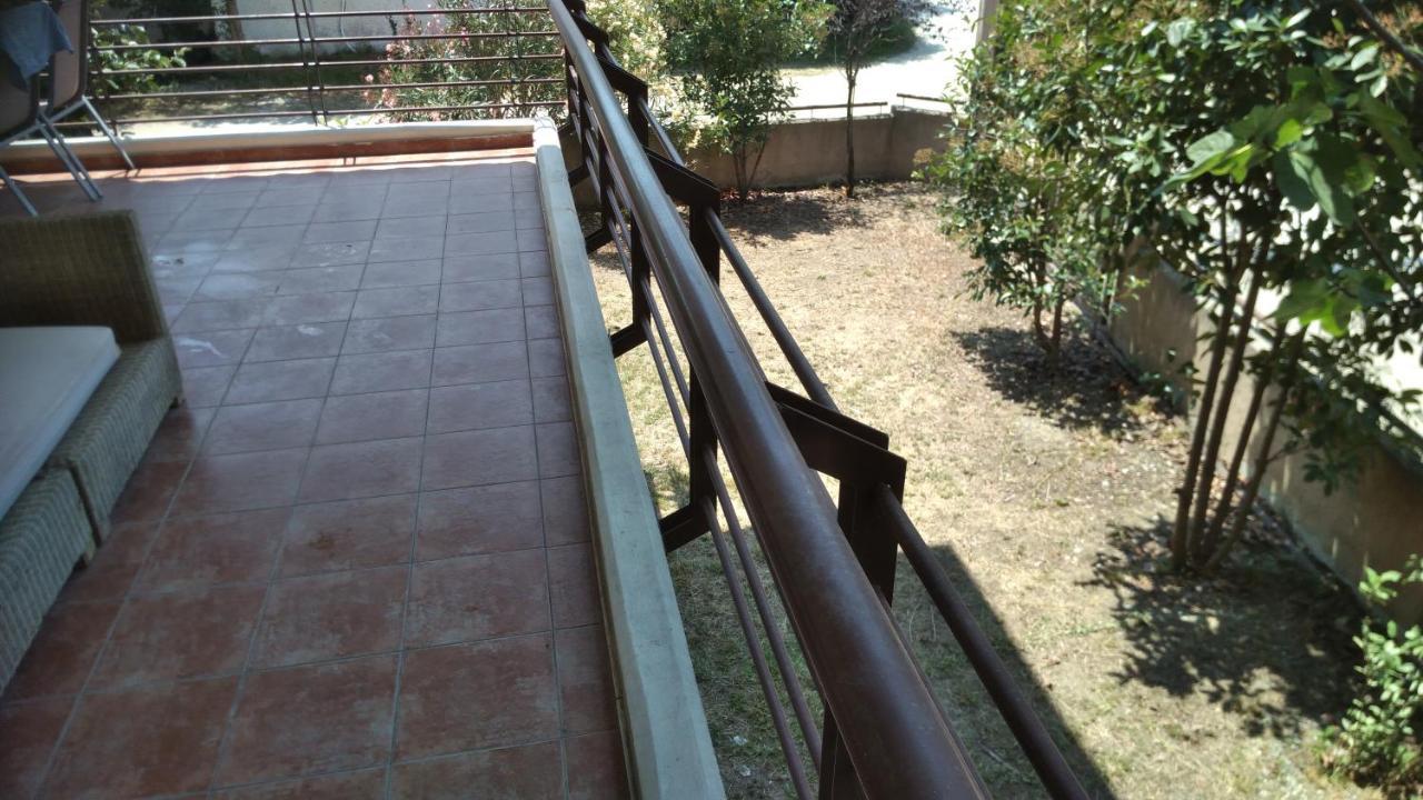 Garden Maisonnette 2-Bedrooms Sleeps 6 Adults 200M From Sandy Beach Asproválta Ngoại thất bức ảnh