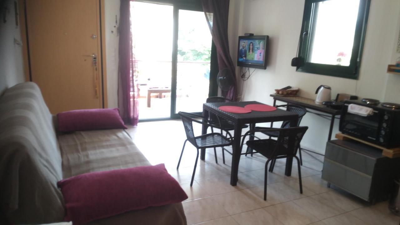 Garden Maisonnette 2-Bedrooms Sleeps 6 Adults 200M From Sandy Beach Asproválta Ngoại thất bức ảnh