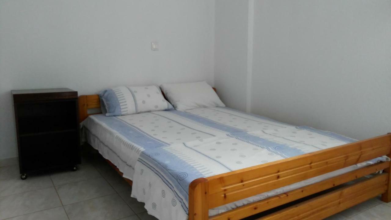Garden Maisonnette 2-Bedrooms Sleeps 6 Adults 200M From Sandy Beach Asproválta Ngoại thất bức ảnh