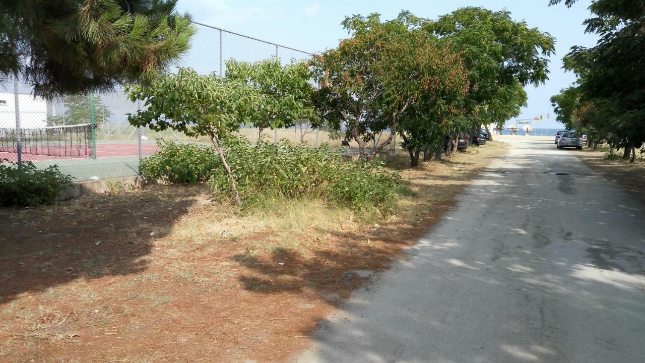Garden Maisonnette 2-Bedrooms Sleeps 6 Adults 200M From Sandy Beach Asproválta Ngoại thất bức ảnh