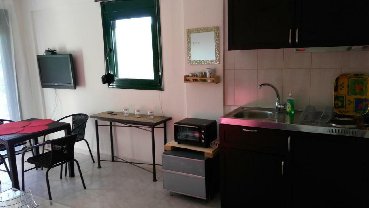 Garden Maisonnette 2-Bedrooms Sleeps 6 Adults 200M From Sandy Beach Asproválta Ngoại thất bức ảnh
